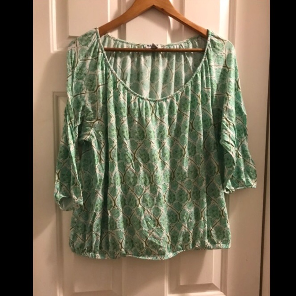 Old navy patterned green white 3/4 sleeve blouse